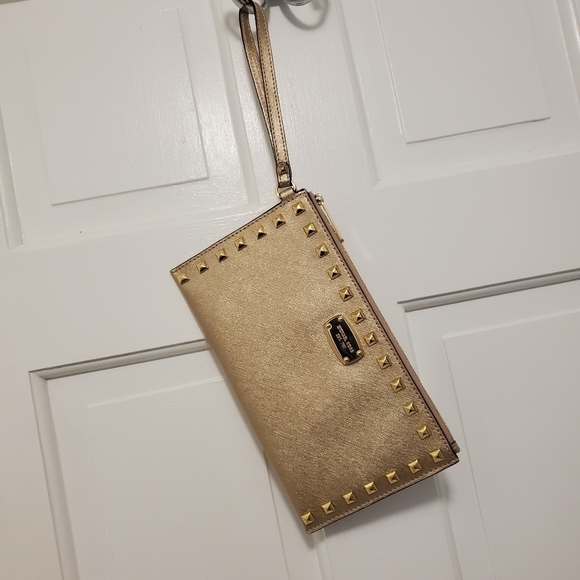 EC Michael Kors Gold Saffiano Leather Stud Large Clutch/Wristlet - Picture 13 of 14